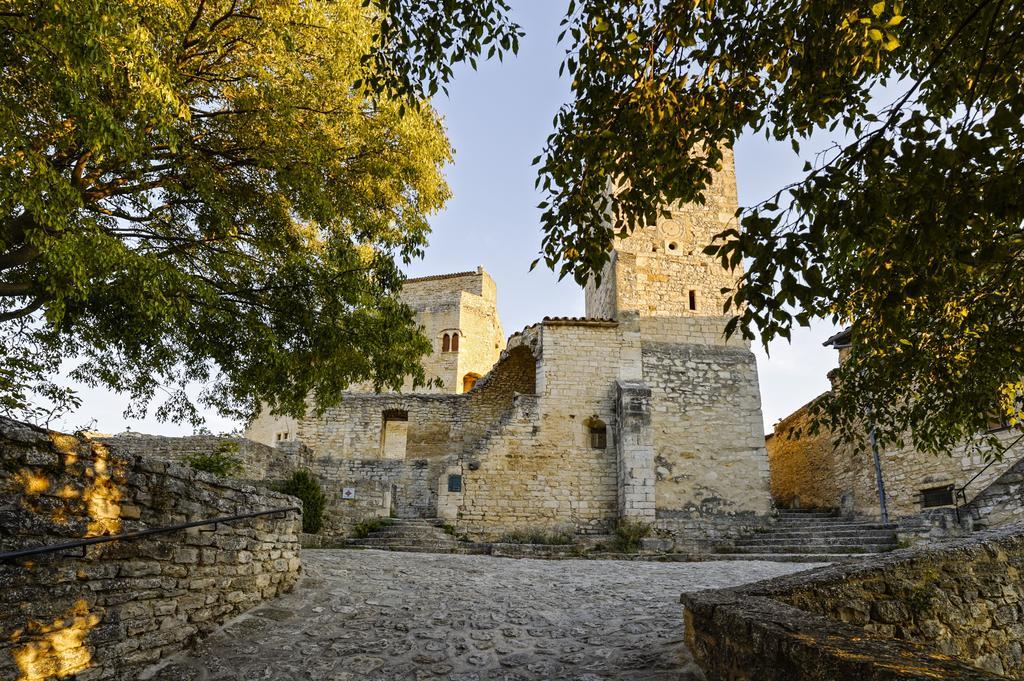 Logis Hotel Les Hospitaliers Le Poet-Laval Екстер'єр фото