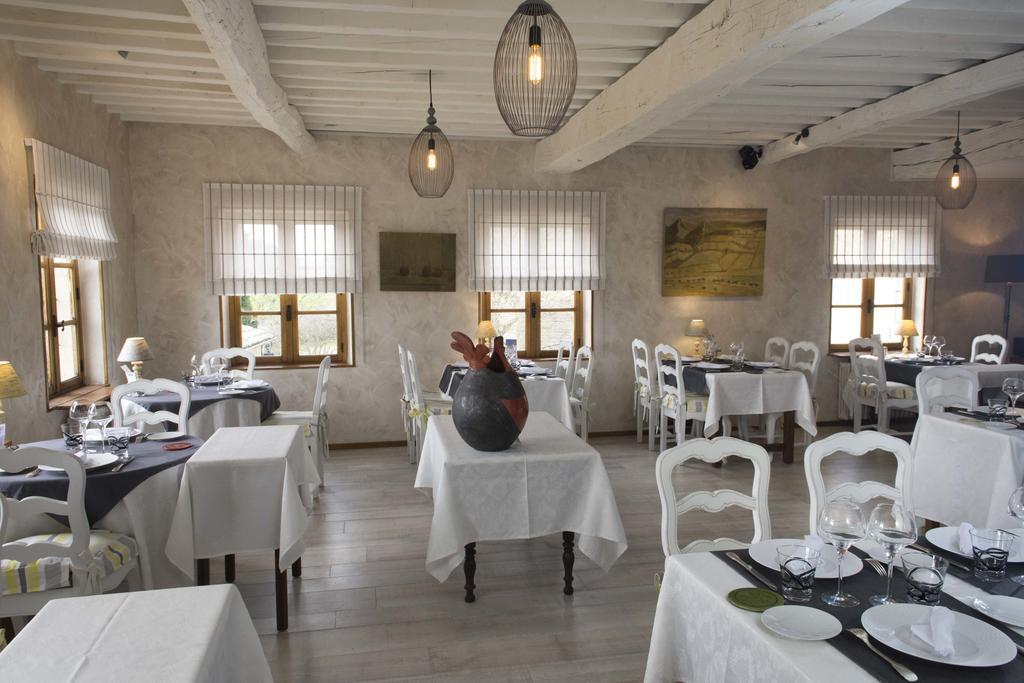 Logis Hotel Les Hospitaliers Le Poet-Laval Екстер'єр фото