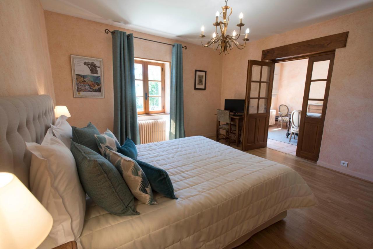 Logis Hotel Les Hospitaliers Le Poet-Laval Екстер'єр фото